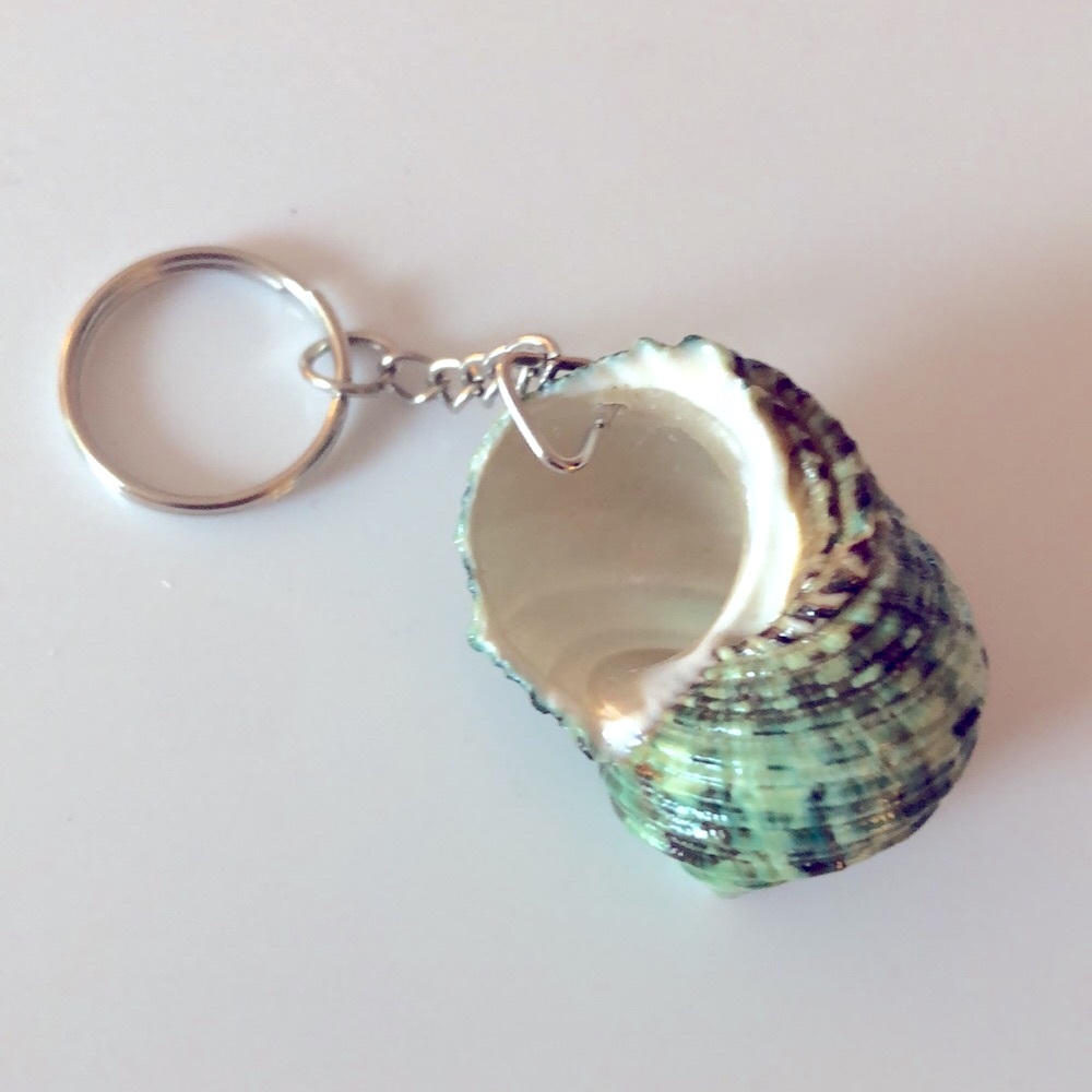 Green Shell Keychain - Picture 2 of 4